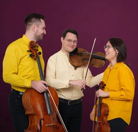 Drei Musiker*innen